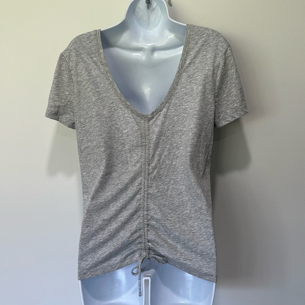 Ruched back basic t-shirt - Picture 4 of 4